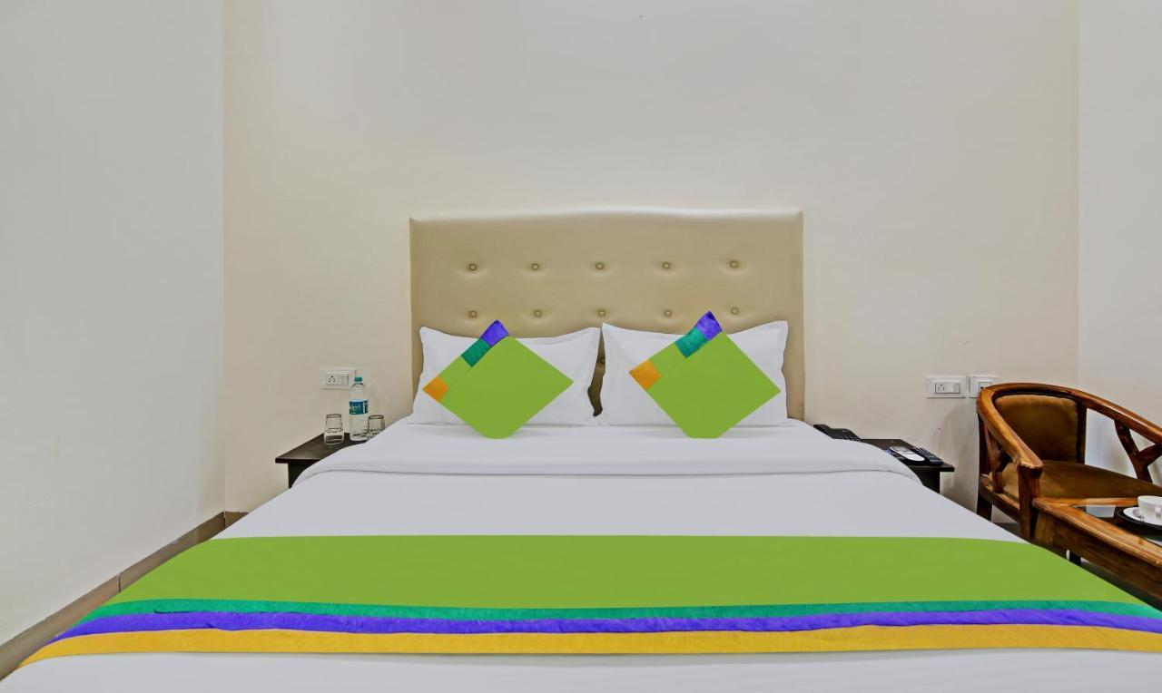 Treebo Royal Empire Adarsh Nagar, Chandigarh Hotell Eksteriør bilde