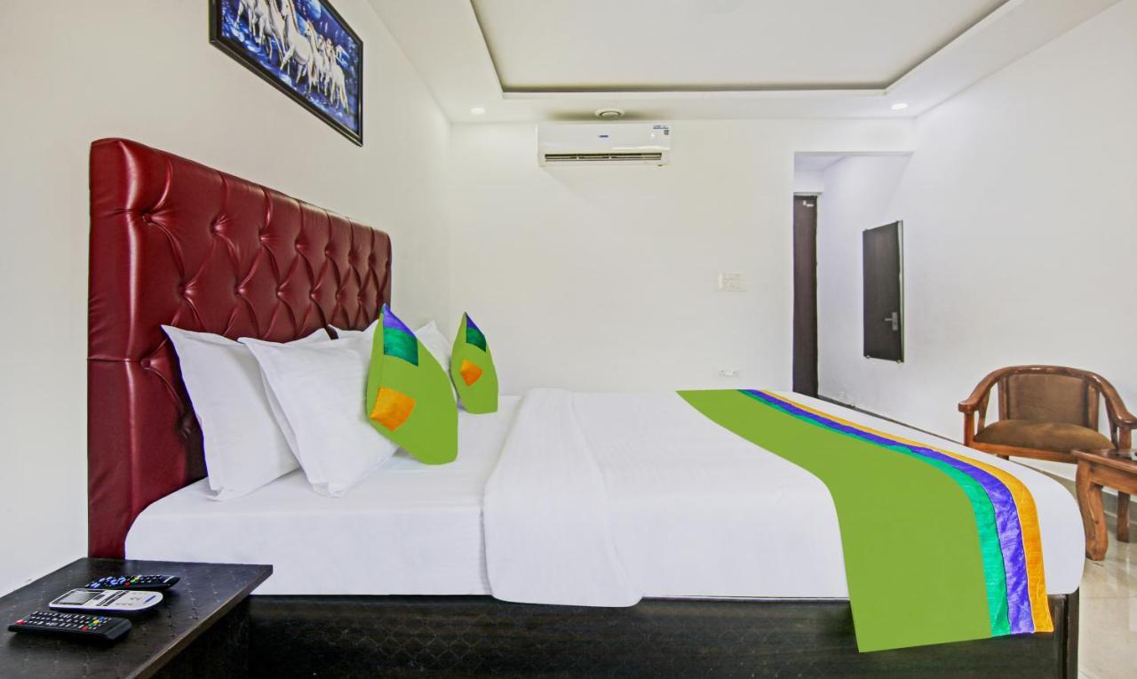 Treebo Royal Empire Adarsh Nagar, Chandigarh Hotell Eksteriør bilde
