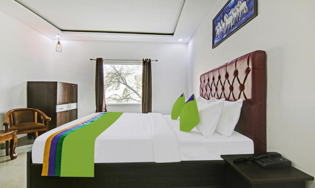 Treebo Royal Empire Adarsh Nagar, Chandigarh Hotell Eksteriør bilde